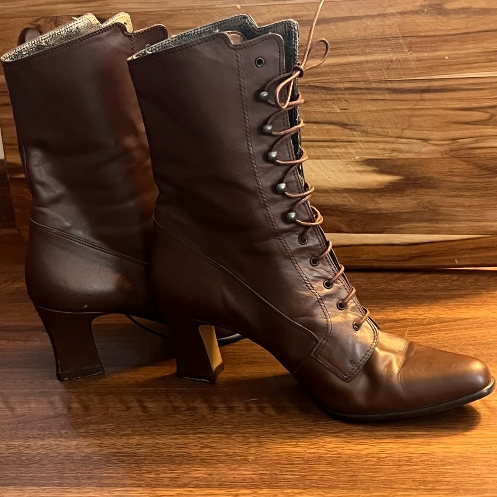 Italian Leather Vintage Victorian style Lace-Up Women's Boots